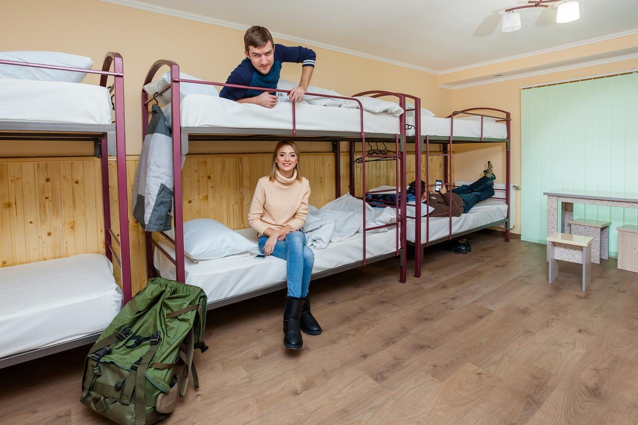 Tsentralnyi Hostel Ivano-Frankivsk Exteriör bild